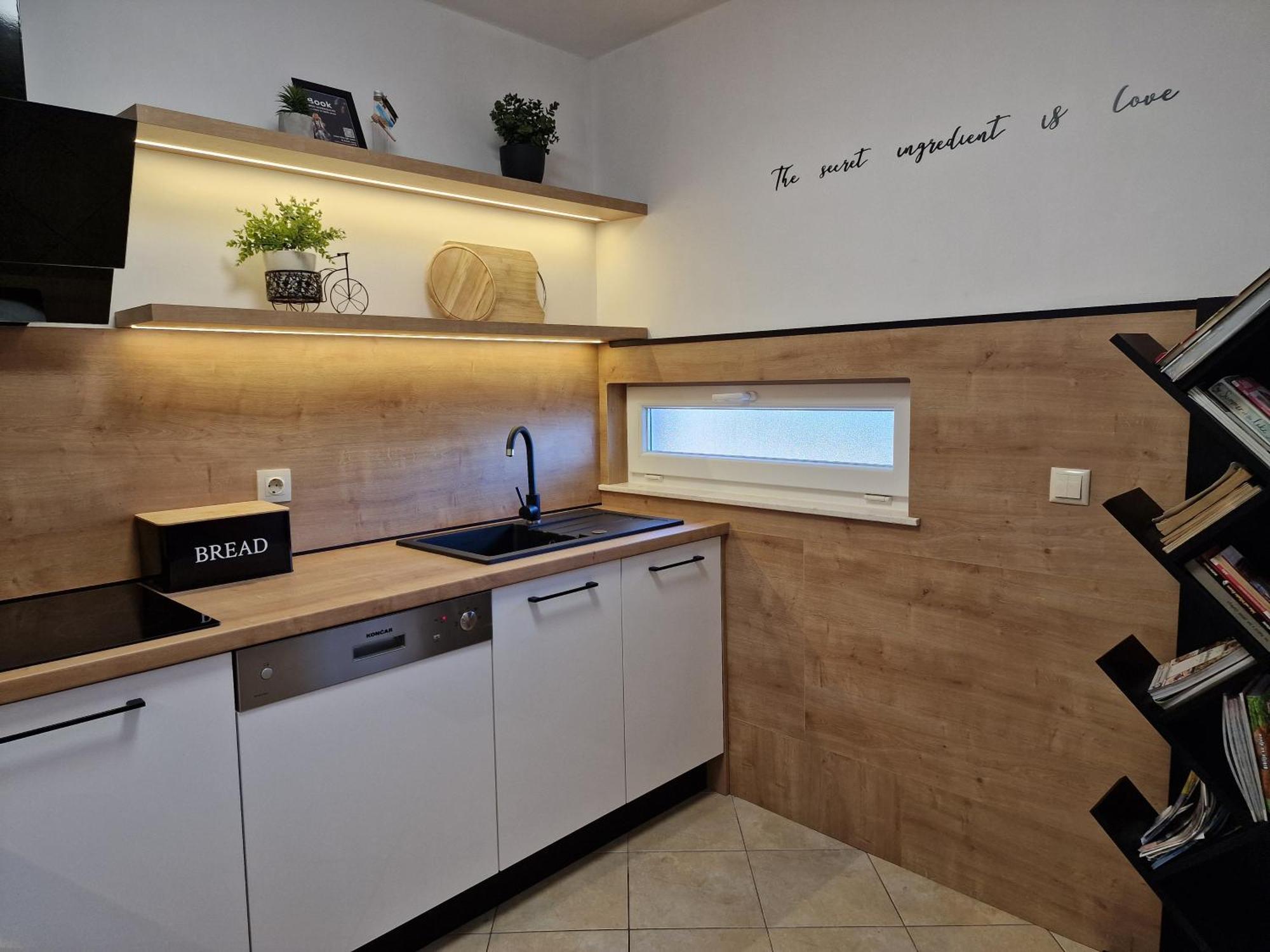 Beautiful Holiday Home "Villa Luka" Kaštel Štafilić Екстериор снимка