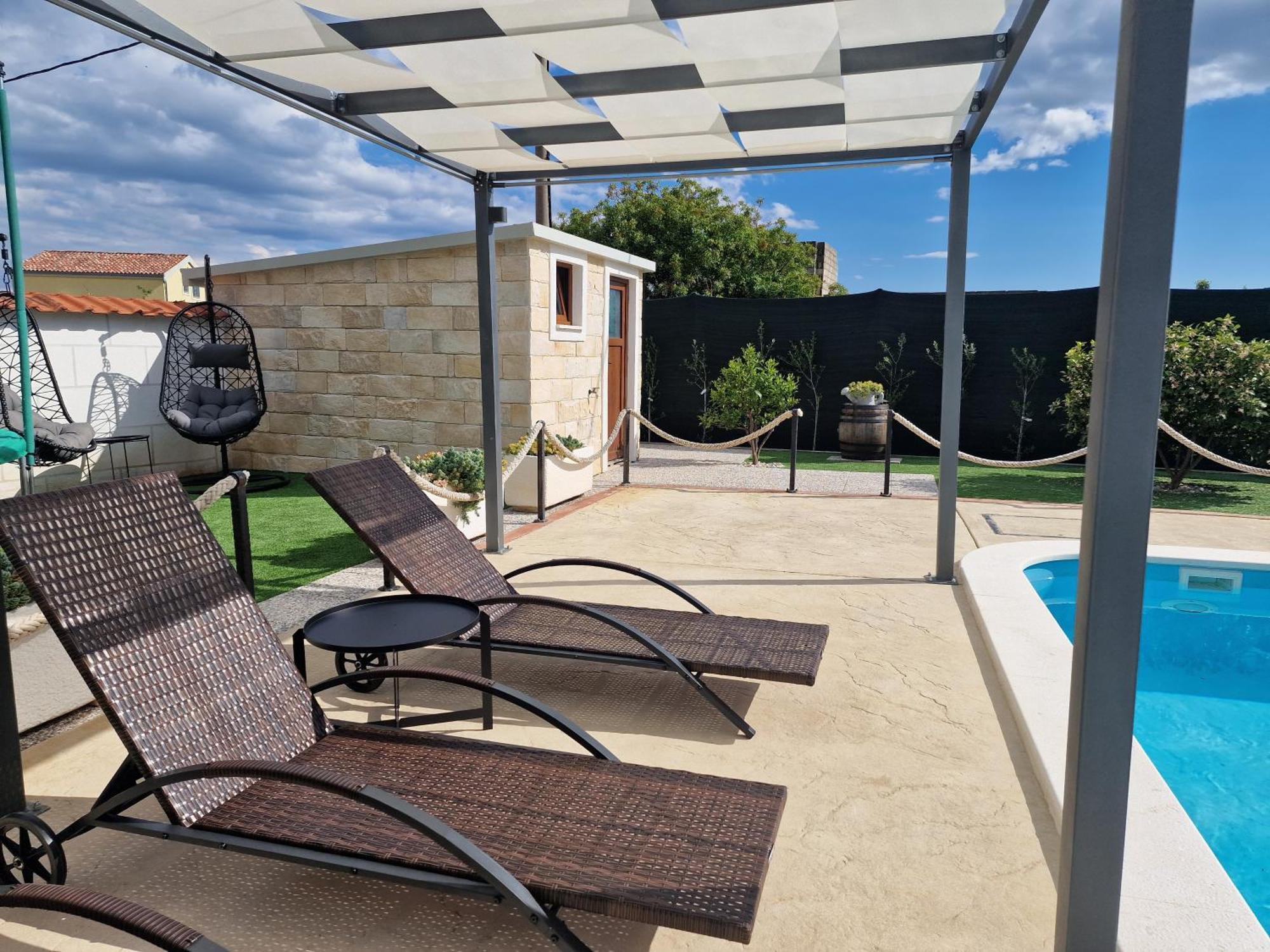 Beautiful Holiday Home "Villa Luka" Kaštel Štafilić Екстериор снимка